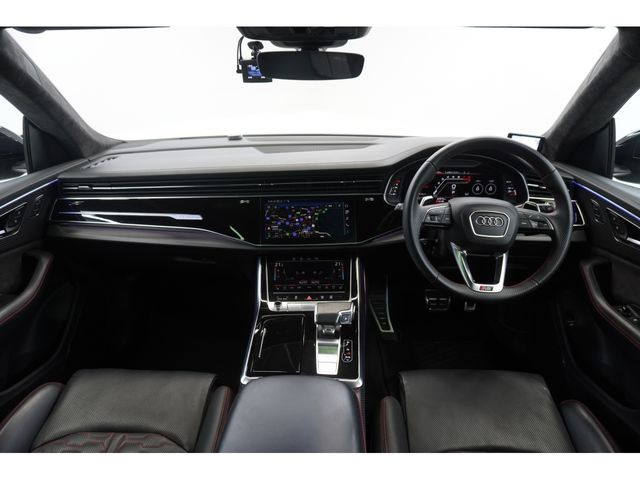 AUDI RS Q8