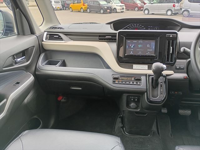 DELICA D:2 2WD