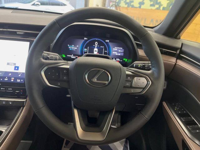 LEXUS LBX
