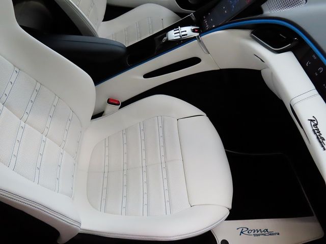 FERRARI Roma Spider