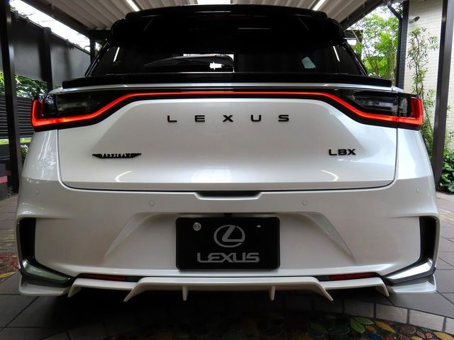 LEXUS LBX