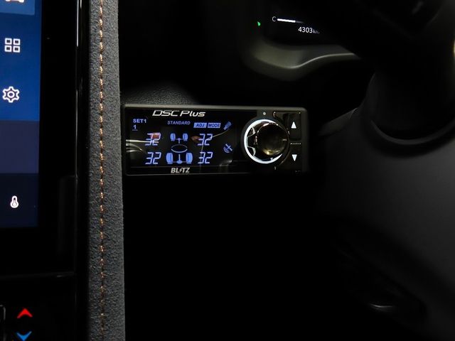 LEXUS LBX