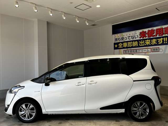 SIENTA HYBRID