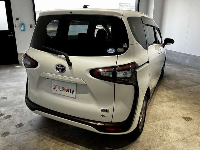 SIENTA HYBRID