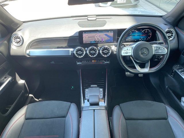 MERCEDES BENZ GLB