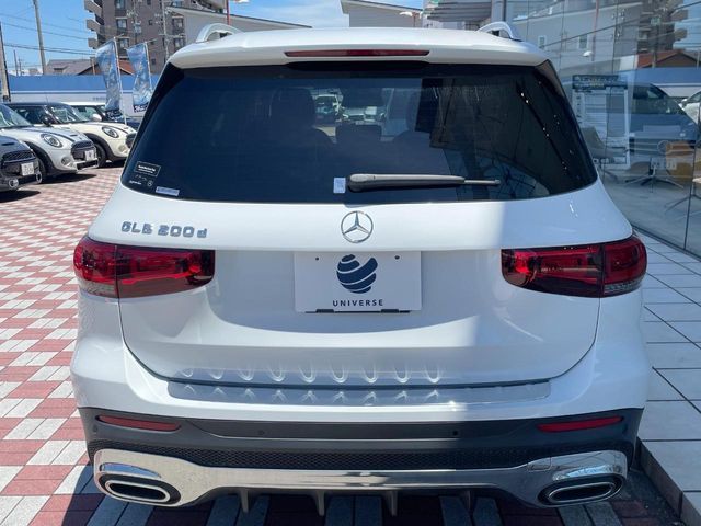 MERCEDES BENZ GLB
