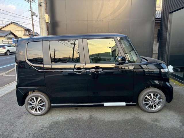 N BOX CUSTOM