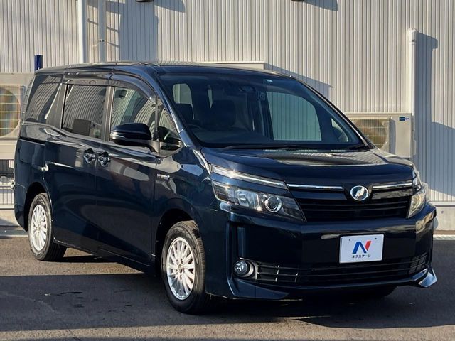 VOXY HYBRID