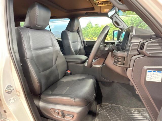 LANDCRUISER 250