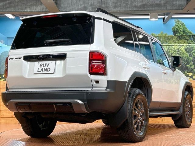 LANDCRUISER 250