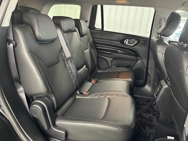 JEEP COMMANDER