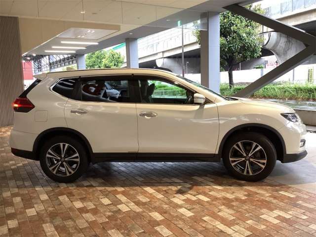 X-TRAIL 2WD