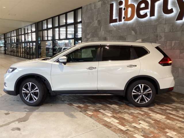 X-TRAIL 2WD