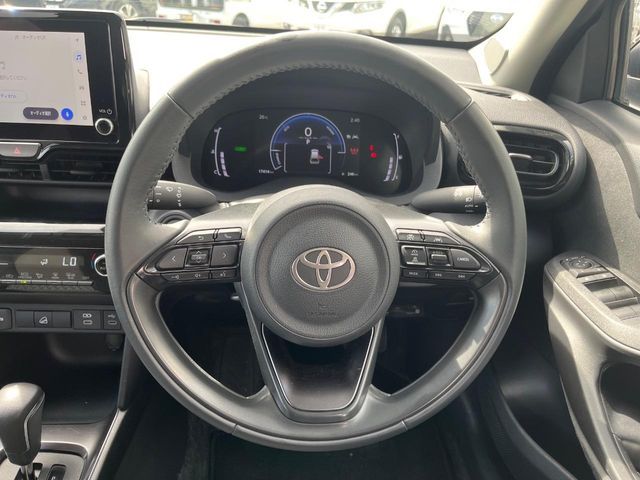 YARIS CROSS HYBRID