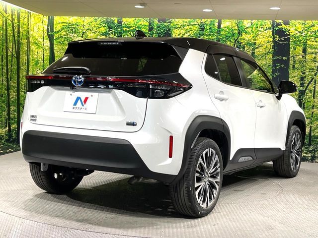 YARIS CROSS HYBRID