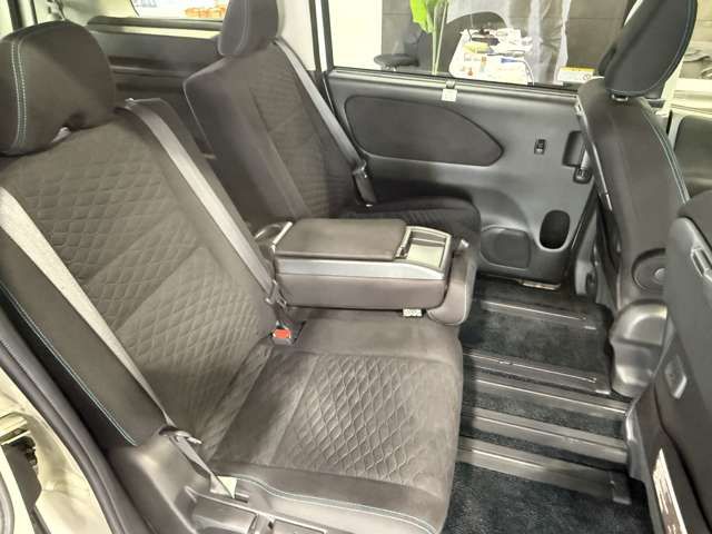 SERENA  S-HYBRID 4WD