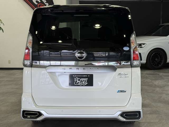 SERENA  S-HYBRID 4WD