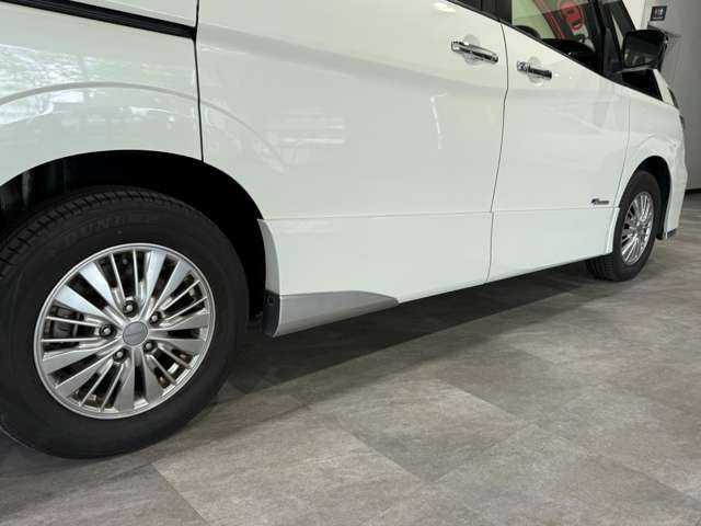 SERENA  S-HYBRID 4WD