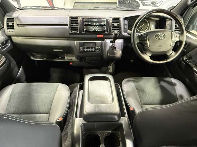 HIACE van 4WD