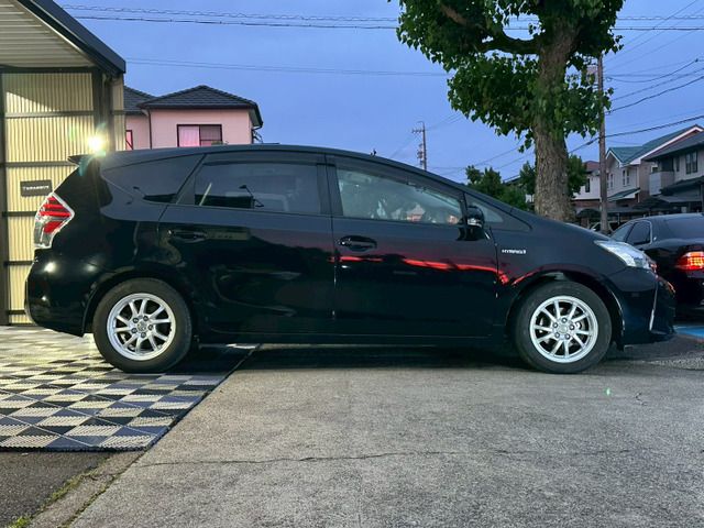 PRIUS Alpha