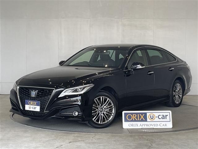 CROWN sedan hybrid 4WD