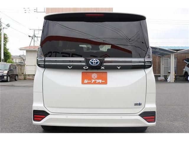 VOXY HYBRID
