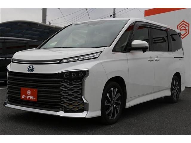 VOXY HYBRID