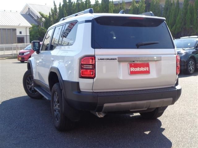 LANDCRUISER 250