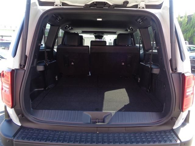 LANDCRUISER 250