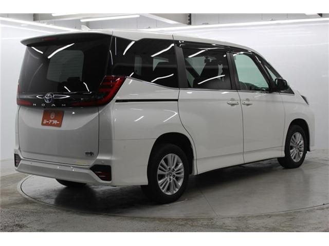 NOAH HYBRID 4WD