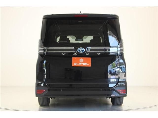 VOXY HYBRID