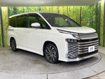 VOXY HYBRID