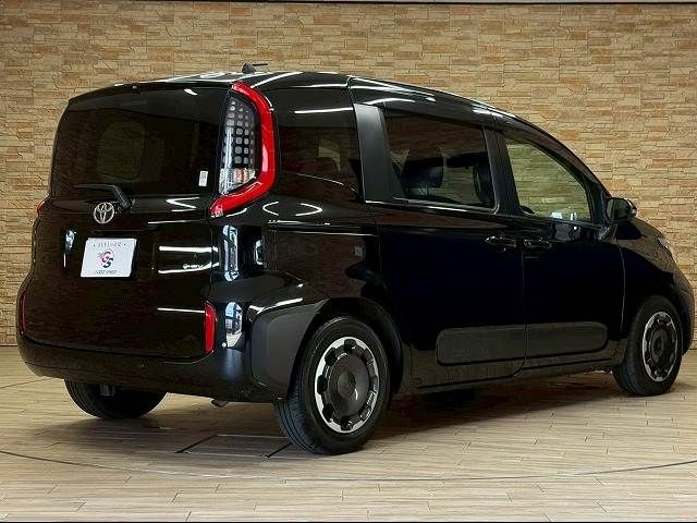 SIENTA HYBRID