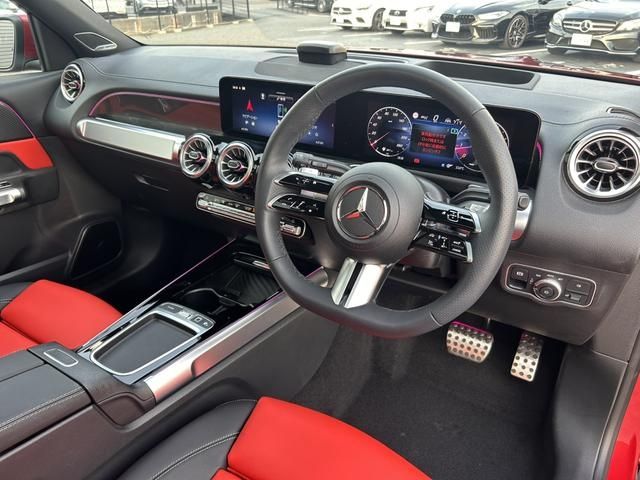 MERCEDES BENZ GLB