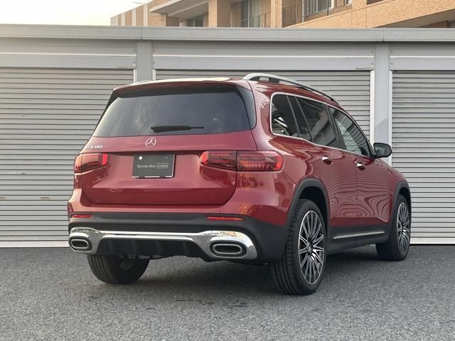 MERCEDES BENZ GLB