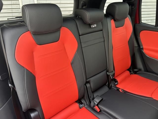 MERCEDES BENZ GLB