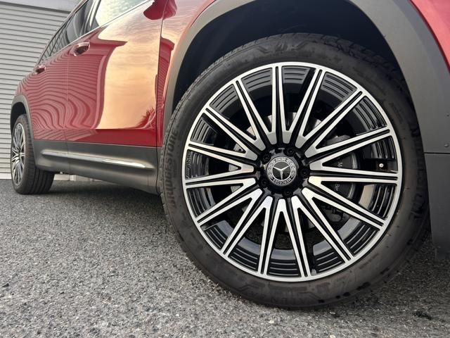 MERCEDES BENZ GLB
