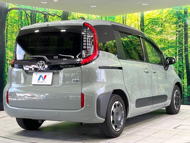 SIENTA HYBRID