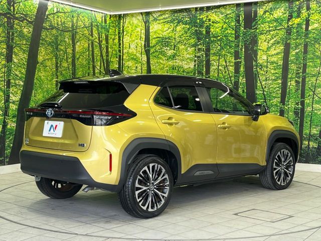 YARIS CROSS HYBRID