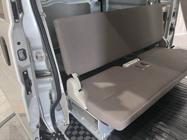 CLIPPER van