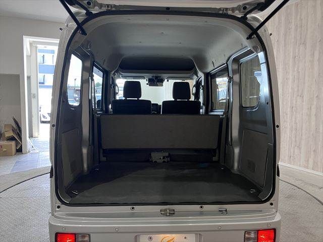 CLIPPER van