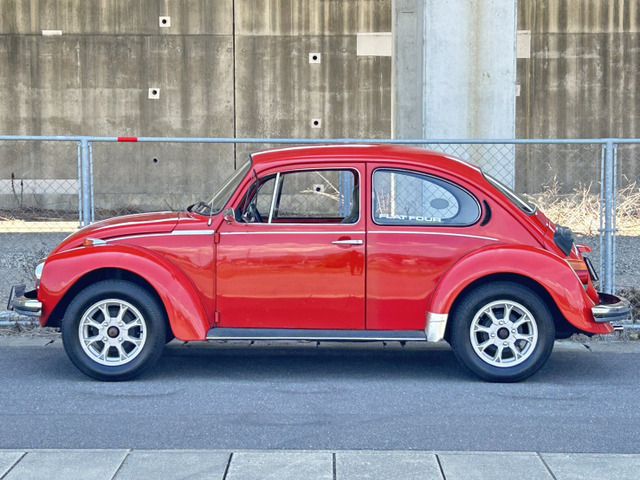 VOLKSWAGEN BEETLE
