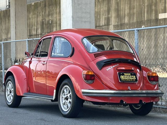 VOLKSWAGEN BEETLE