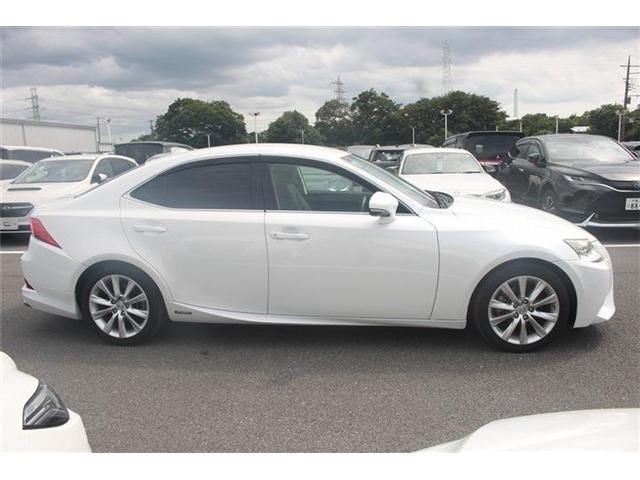 LEXUS IS300h