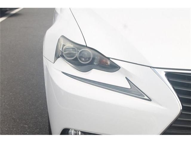 LEXUS IS300h