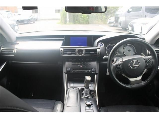 LEXUS IS300h