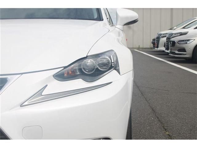 LEXUS IS300h