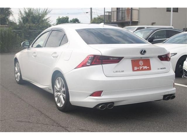 LEXUS IS300h