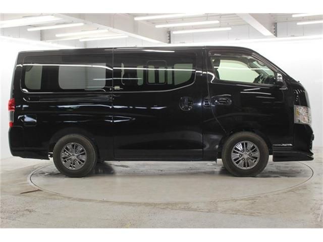 CARAVAN van 2WD