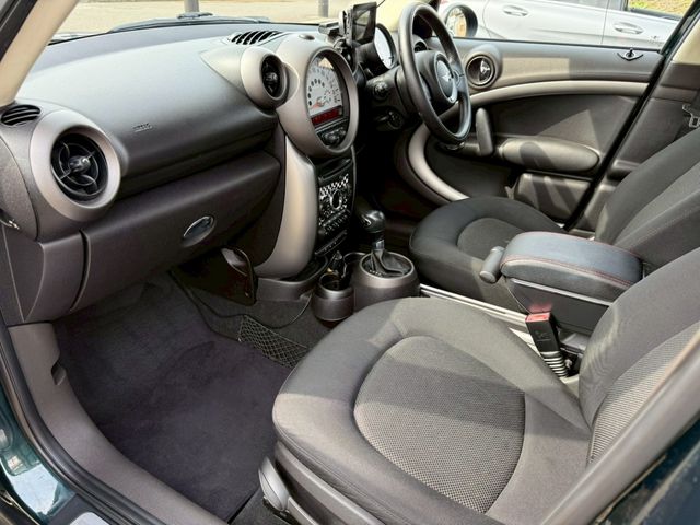 BMW MINI COOPER CROSSOVER